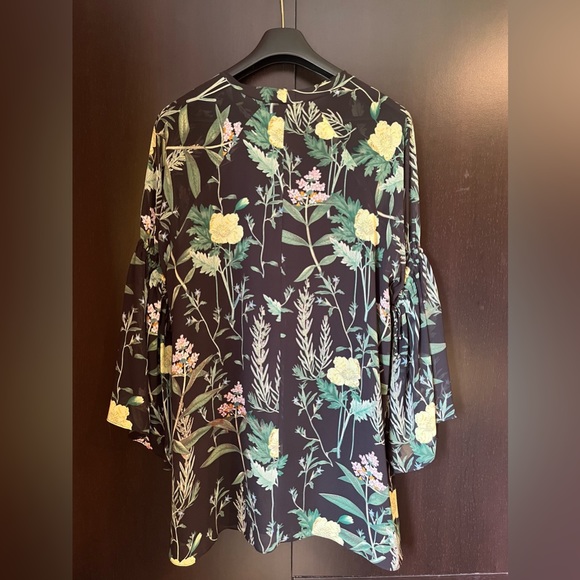 Floral Dress, size medium - Picture 3 of 7